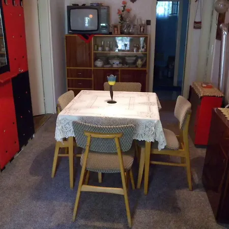 בית נופש Holiday Home In Siofok/Balaton 19647 *