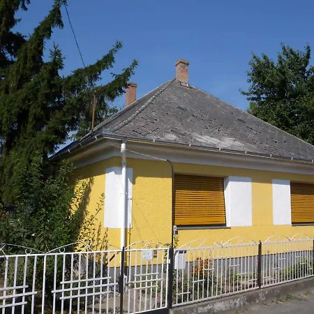 בית נופש Holiday Home In Siofok/Balaton 19647 שיופוק